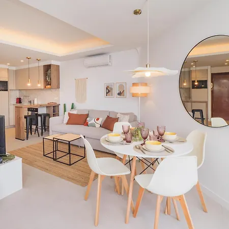 Apartamento Nuevo Frente Al Mar En El Mismo Paseo Maritimo * Marbella